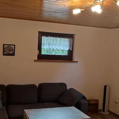 Souterrain Apartament *